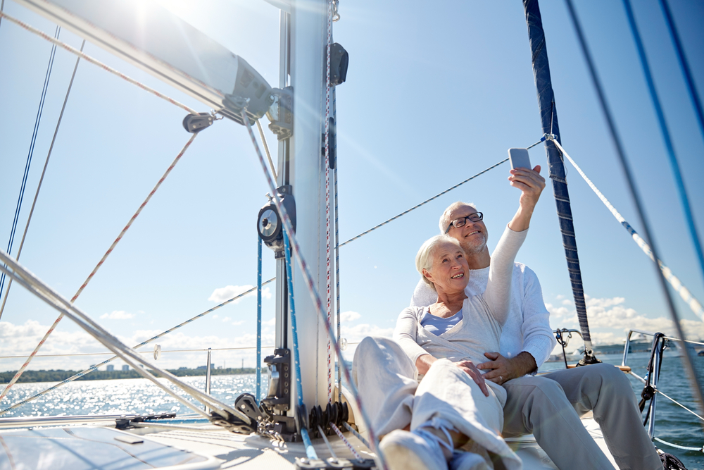 filling out a large vessel registration payment form